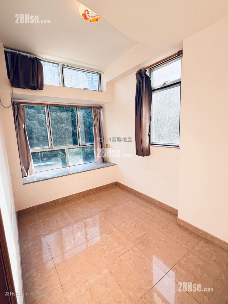 利豐大廈 售盤 2 房 , 1 浴室 370 平方呎