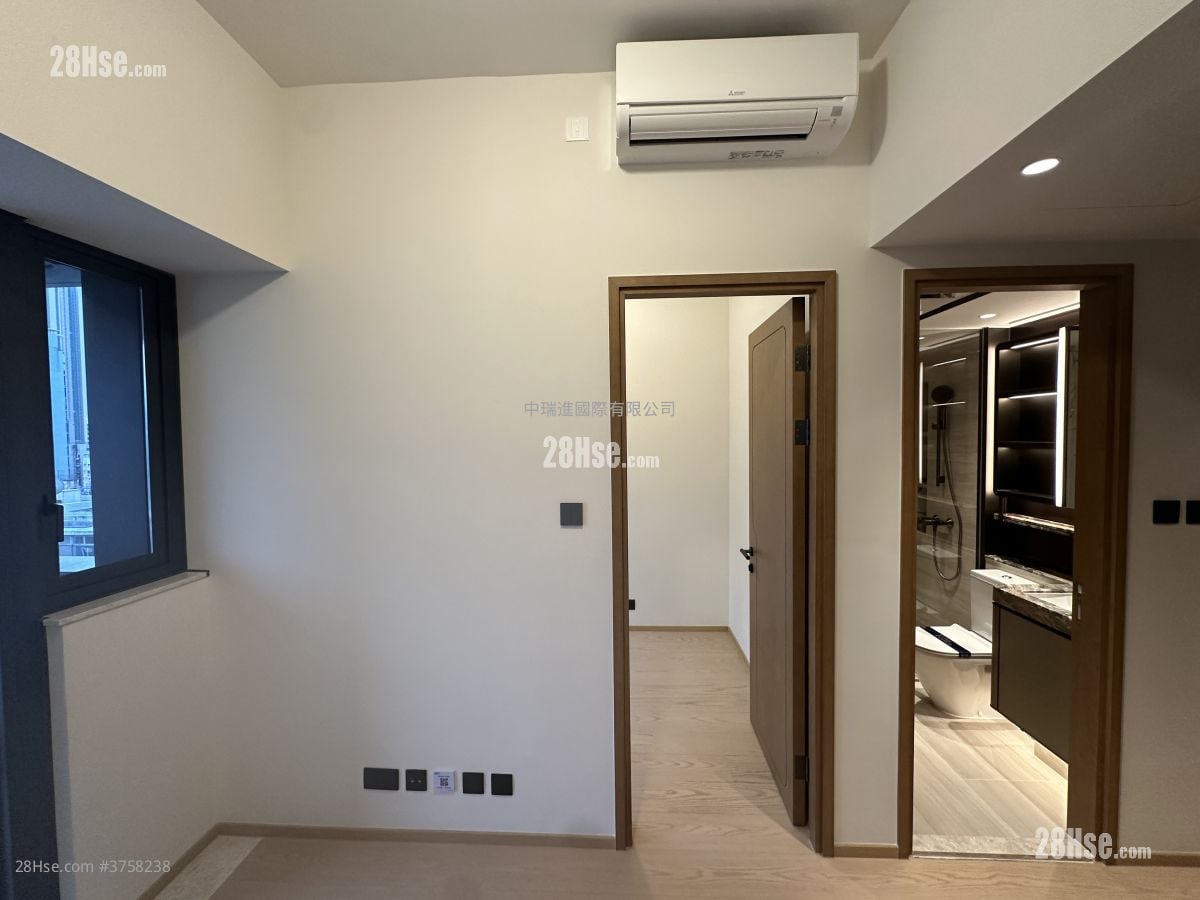 高临 租盘 1 房 , 1 浴室 270 平方尺