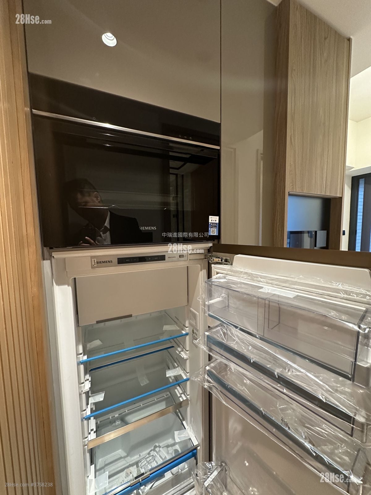 高临 租盘 1 房 , 1 浴室 270 平方尺