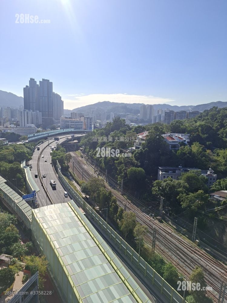 Wai Wah Centre Sell 2 Bedrooms , 1 Bathroom 358 ft²