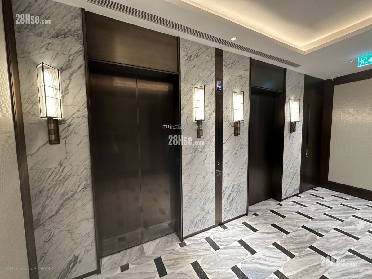 高临 租盘 1 房 , 1 浴室 270 平方尺