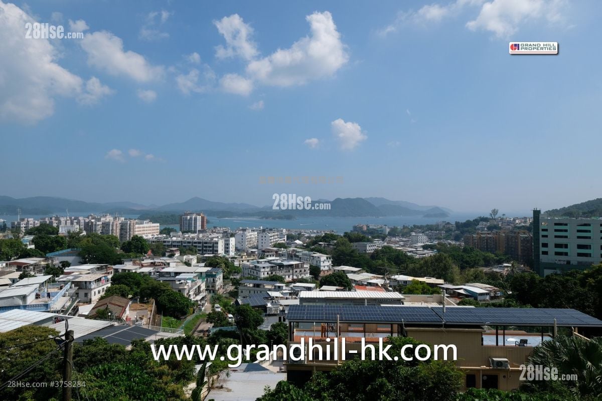 村屋 售盘 3 房 , 1 浴室 700 平方尺