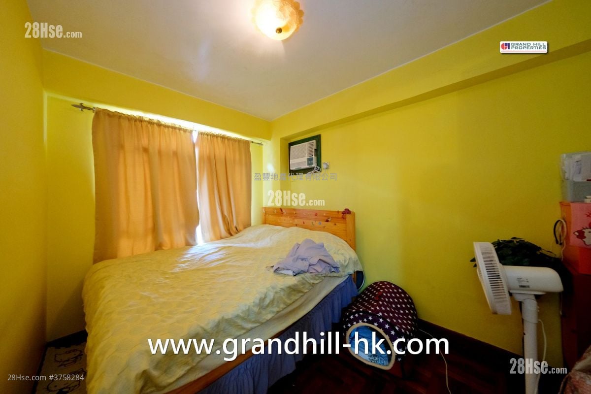 村屋 售盘 3 房 , 1 浴室 700 平方尺