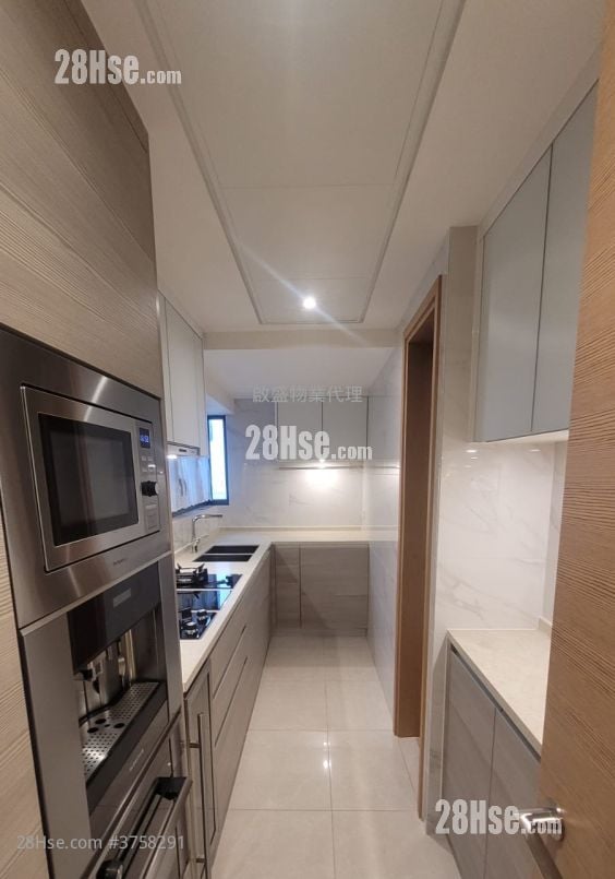 Victoria Skye Sell 4 Bedrooms , 2 Bathrooms 1,190 ft²