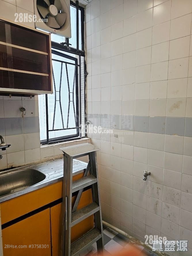 Dragon Centre Sell 1 Bedroom 290 ft²