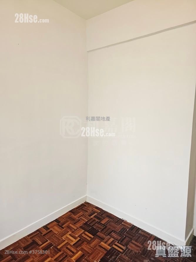 Dragon Centre Sell 1 Bedroom 290 ft²