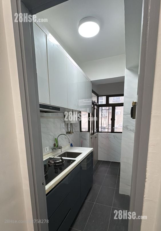 Tak Fu Building Sell 1 Bedroom , 1 Bathroom 282 ft²