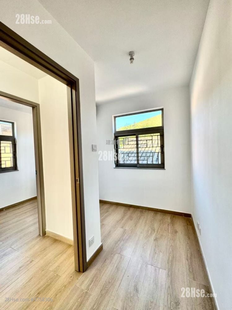 村屋 售盘 3 房 , 1 浴室