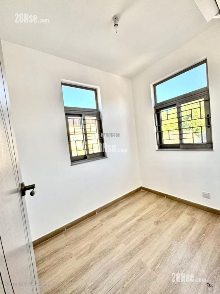 村屋 售盘 3 房 , 1 浴室