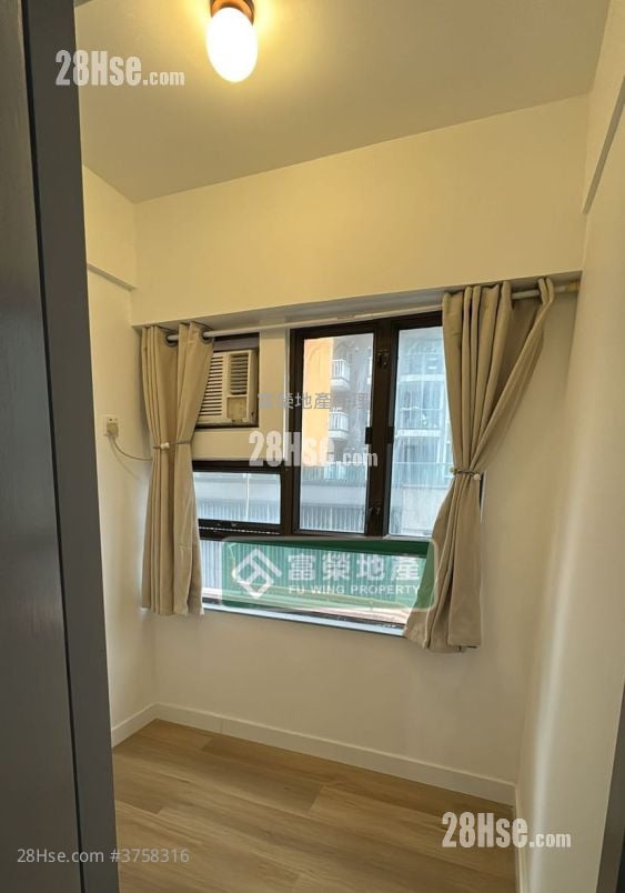 Tak Fu Building Sell 1 Bedroom , 1 Bathroom 282 ft²