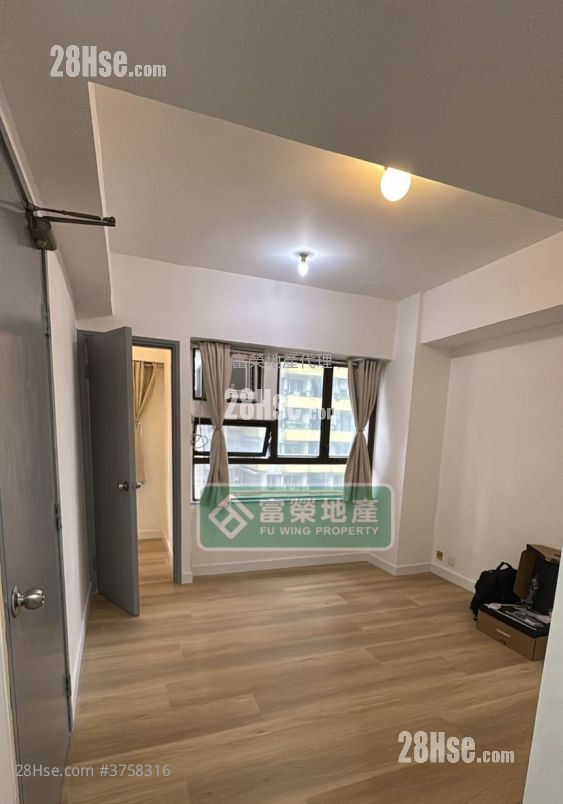 Tak Fu Building Sell 1 Bedroom , 1 Bathroom 282 ft²