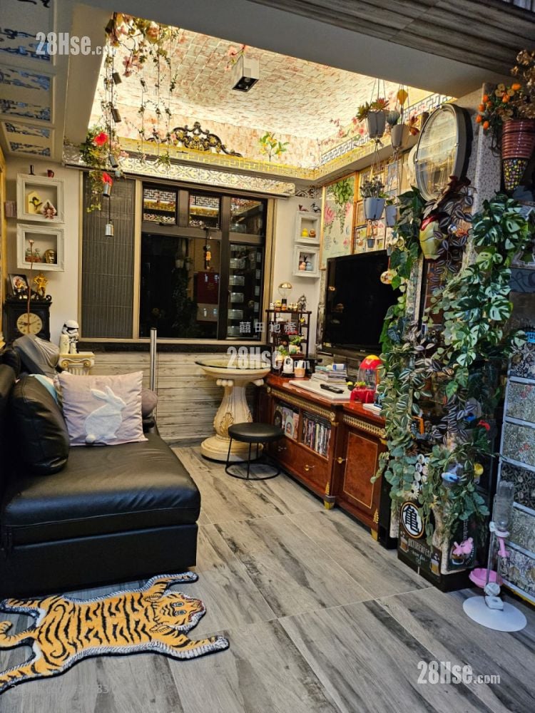 Connie Towers Sell 2 Bedrooms 435 ft²