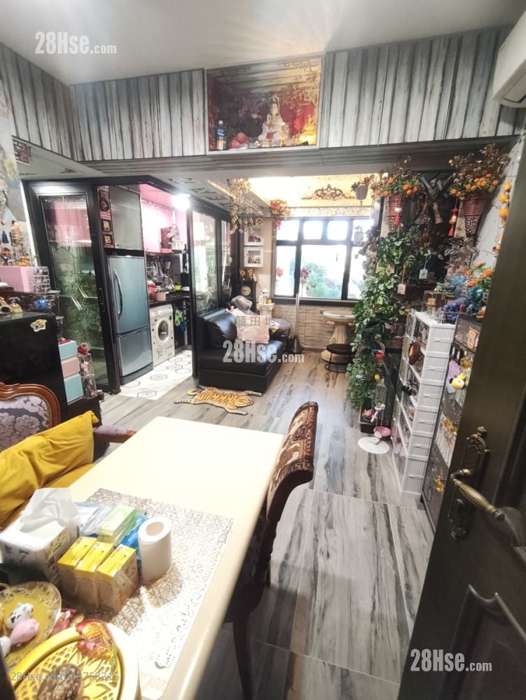 Connie Towers Sell 2 Bedrooms 435 ft²