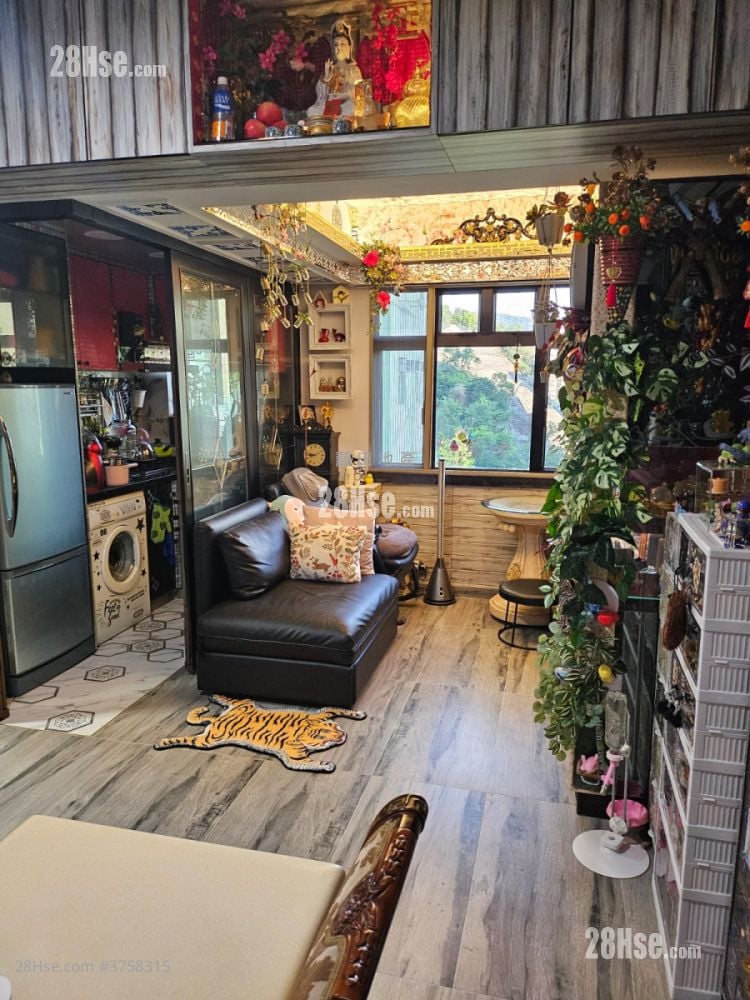 Connie Towers Sell 2 Bedrooms 435 ft²