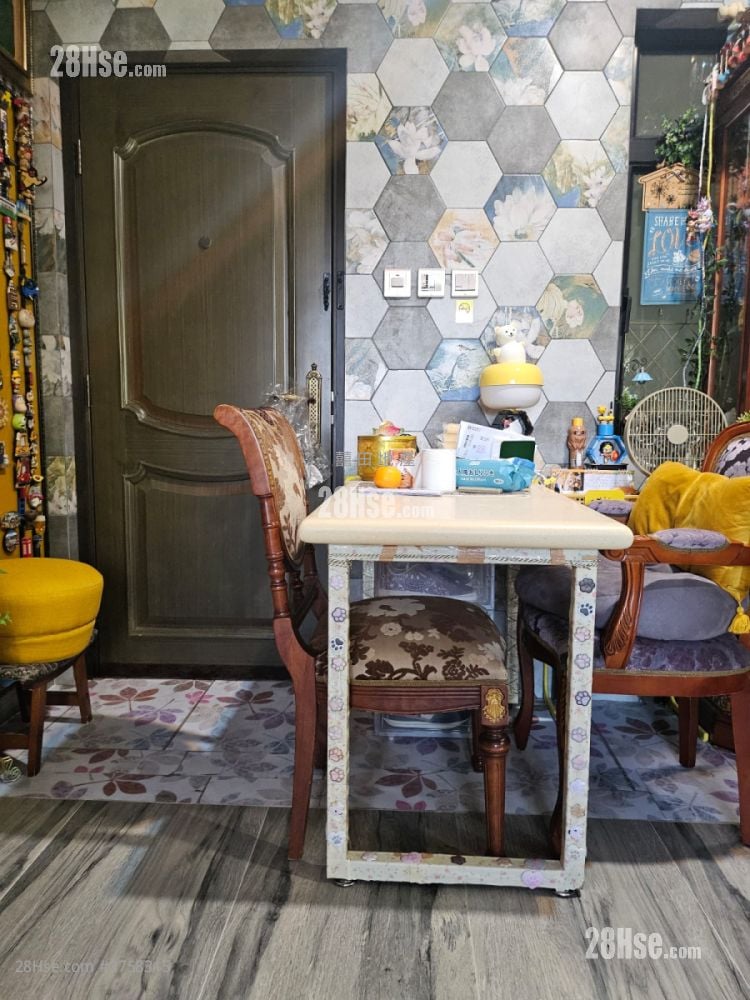 Connie Towers Sell 2 Bedrooms 435 ft²