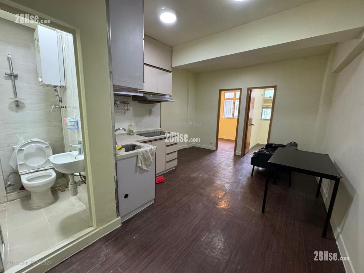 富贵大厦 租盘 2 房 304 平方尺