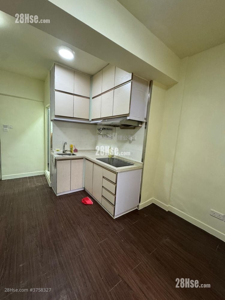 富贵大厦 租盘 2 房 304 平方尺