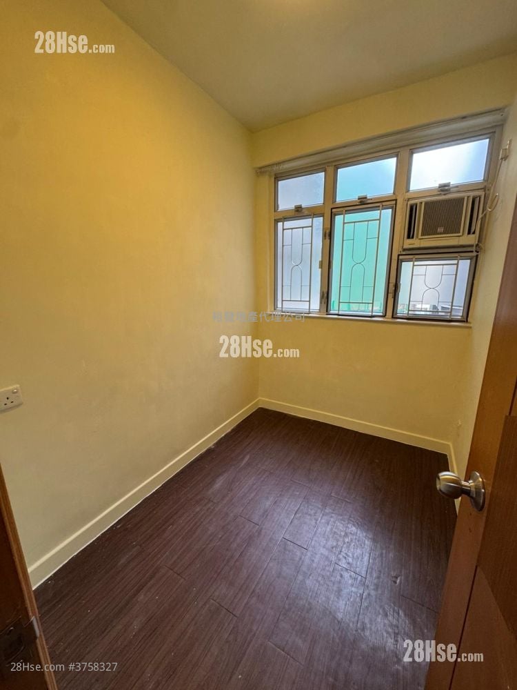 富贵大厦 租盘 2 房 304 平方尺