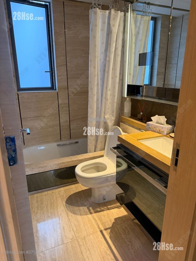 Riva Sell 2 Bedrooms , 1 Bathroom 466 ft²