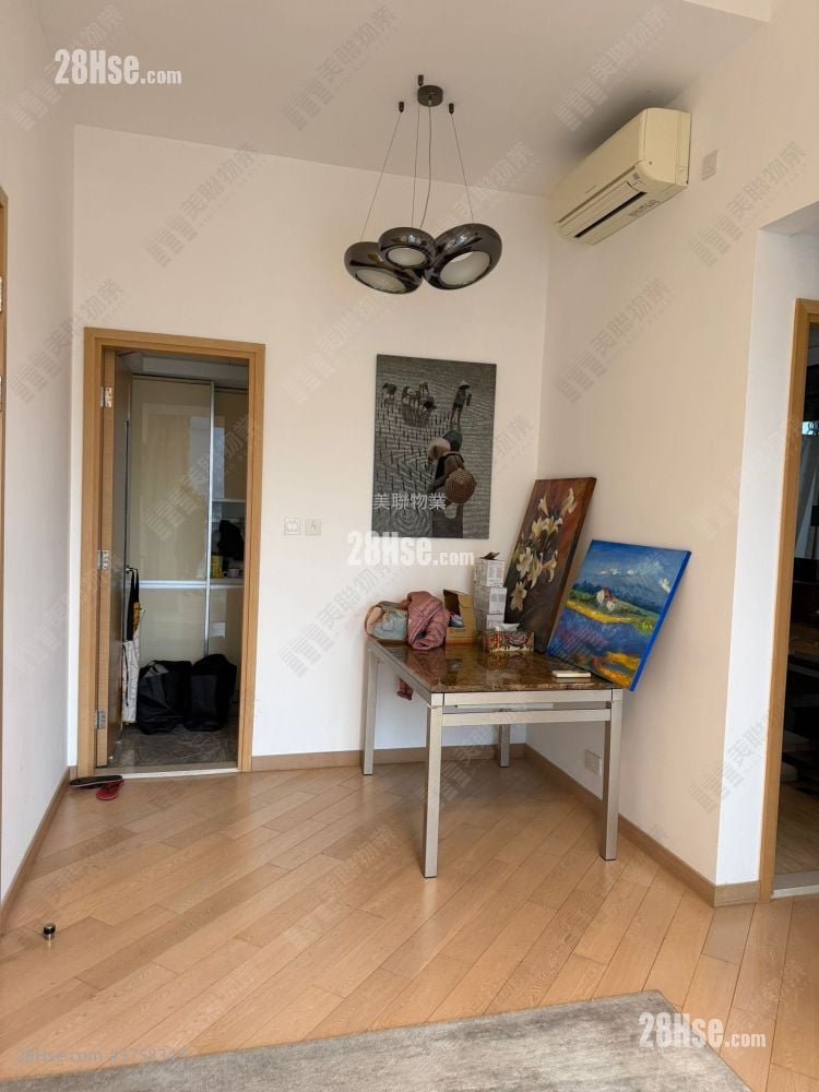 Riva Sell 2 Bedrooms , 1 Bathroom 466 ft²