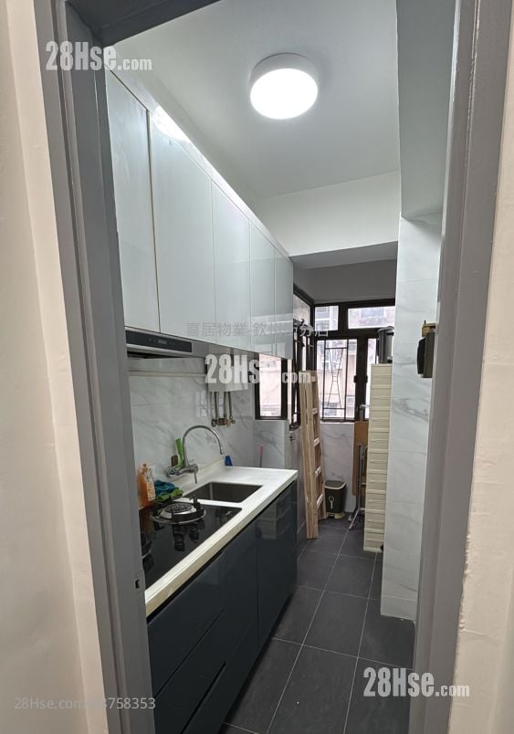 Tak Fu Building Sell 1 Bedroom , 1 Bathroom 282 ft²