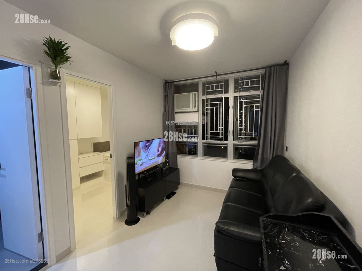 Ka Shun Court Sell 2 Bedrooms , 1 Bathroom 449 ft²