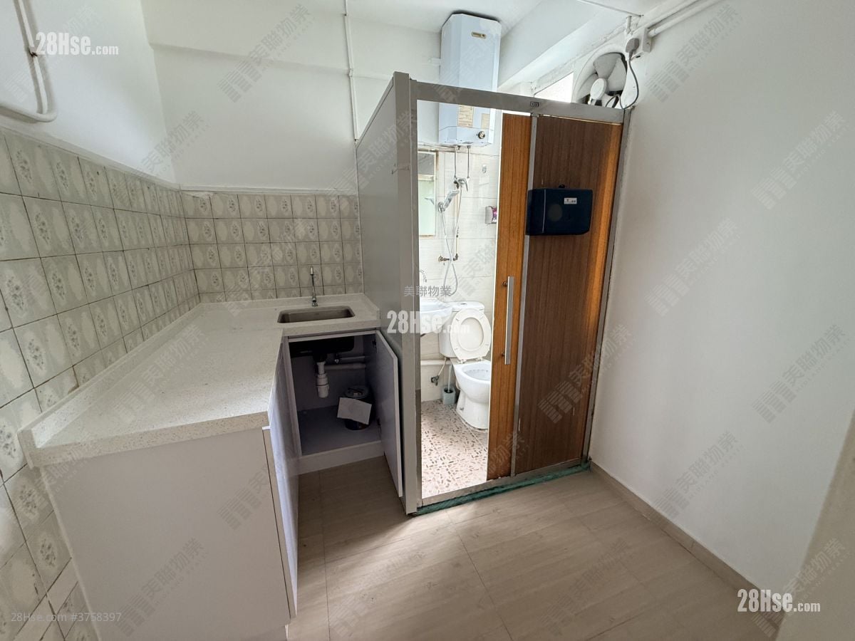 Healey Building Sell 1 Bedroom , 1 Bathroom 271 ft²