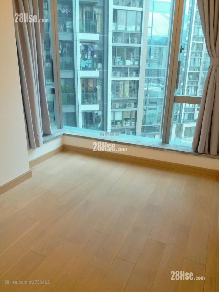 The Parkside Sell 1 Bedroom , 1 Bathroom 401 ft²