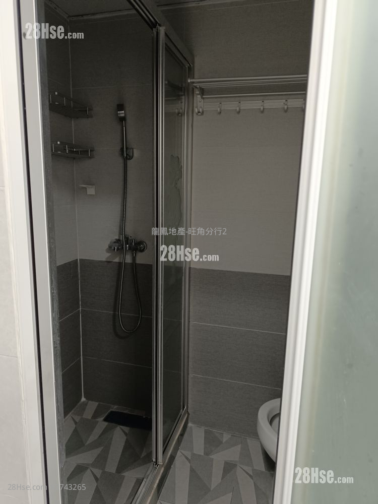 長興大廈 租盤 開放式間隔 , 1 浴室 210 平方呎