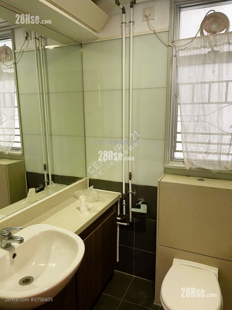 Marbella Sell 2 Bedrooms 506 ft²