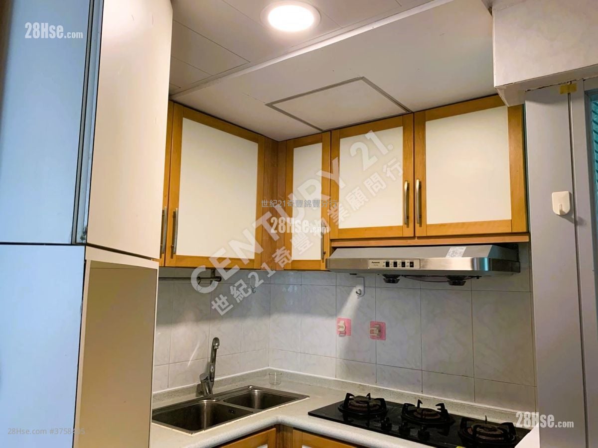 Marbella Sell 2 Bedrooms 506 ft²