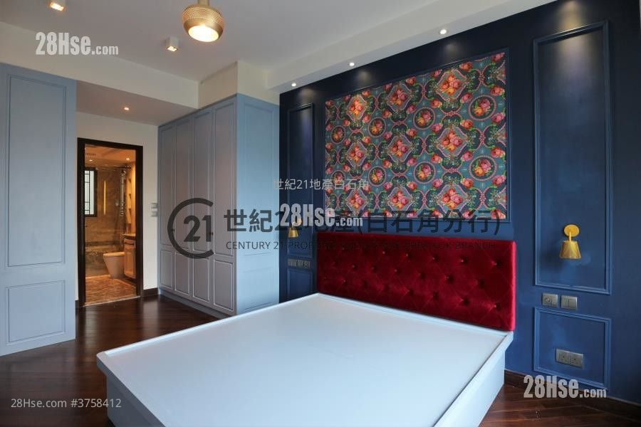 Mayfair By The Sea Rental 4 Bedrooms , 3 Bathrooms 1,400 ft²