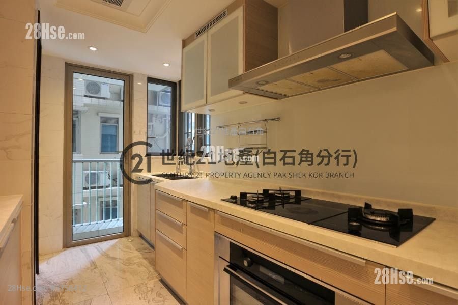 Mayfair By The Sea Rental 4 Bedrooms , 3 Bathrooms 1,400 ft²