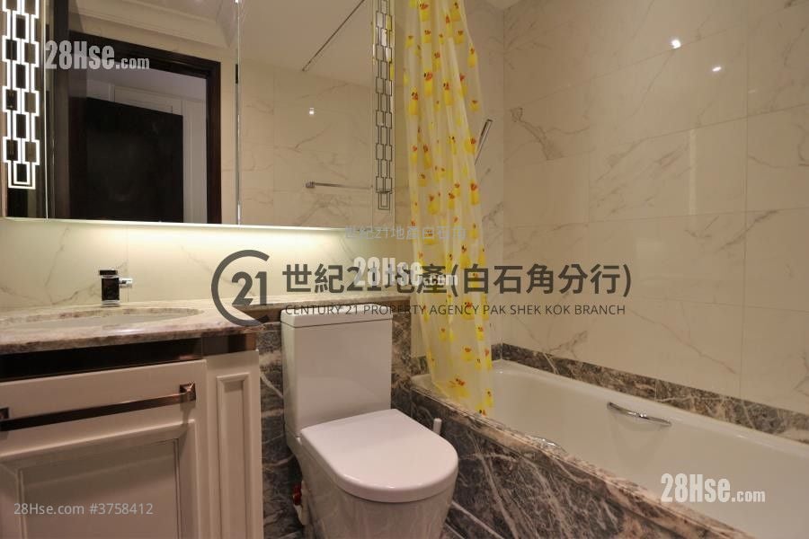 Mayfair By The Sea Rental 4 Bedrooms , 3 Bathrooms 1,400 ft²