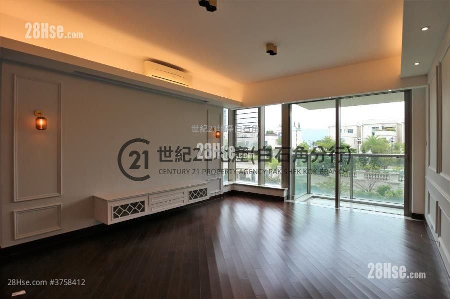 Mayfair By The Sea Rental 4 Bedrooms , 3 Bathrooms 1,400 ft²