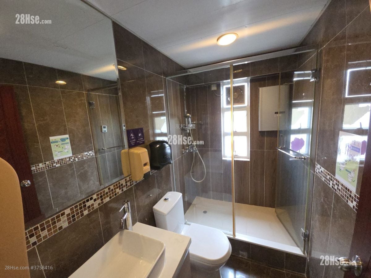 雅华阁 售盘 5+ 房 , 2 浴室 930 平方尺