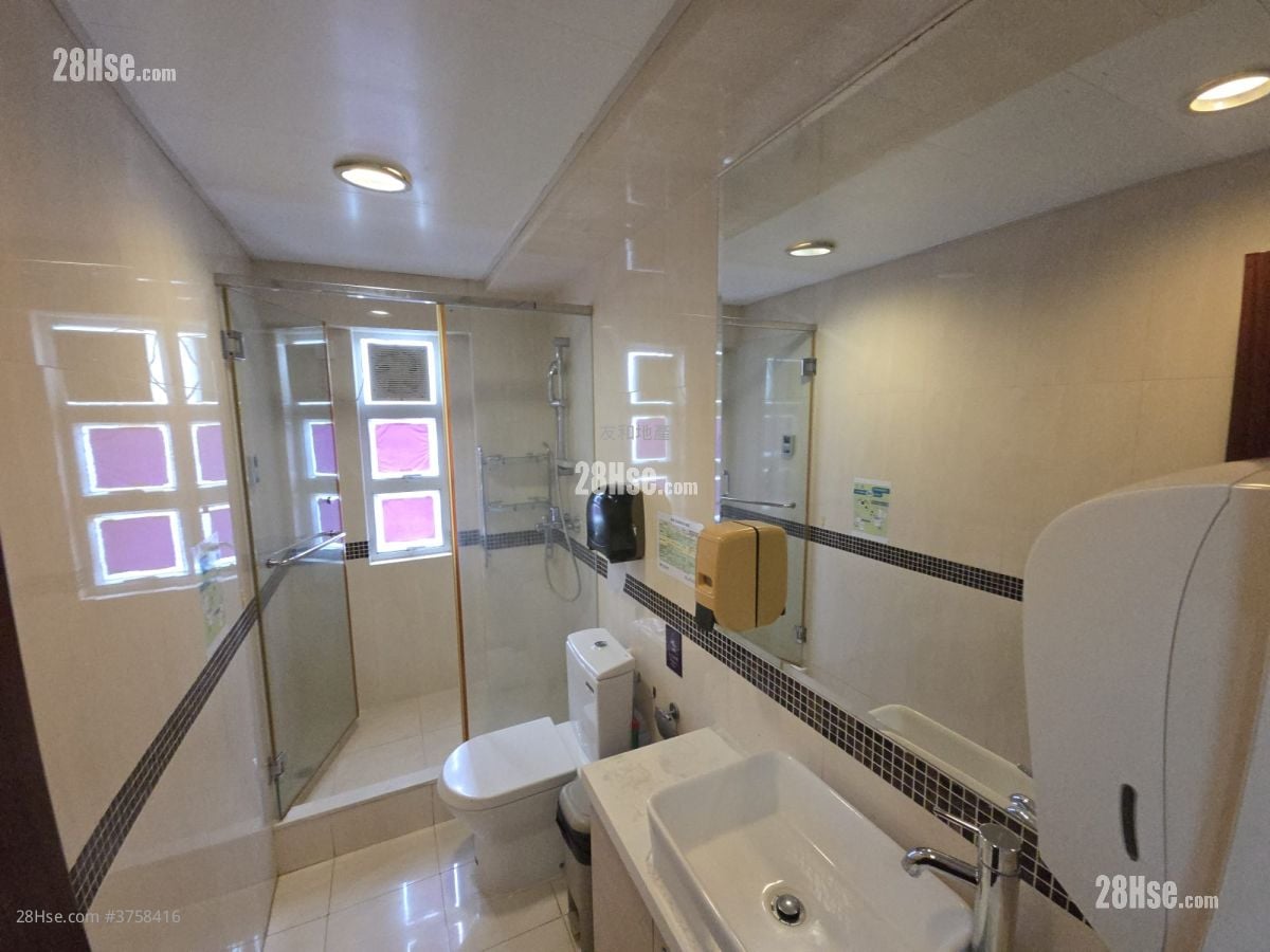 雅华阁 售盘 5+ 房 , 2 浴室 930 平方尺