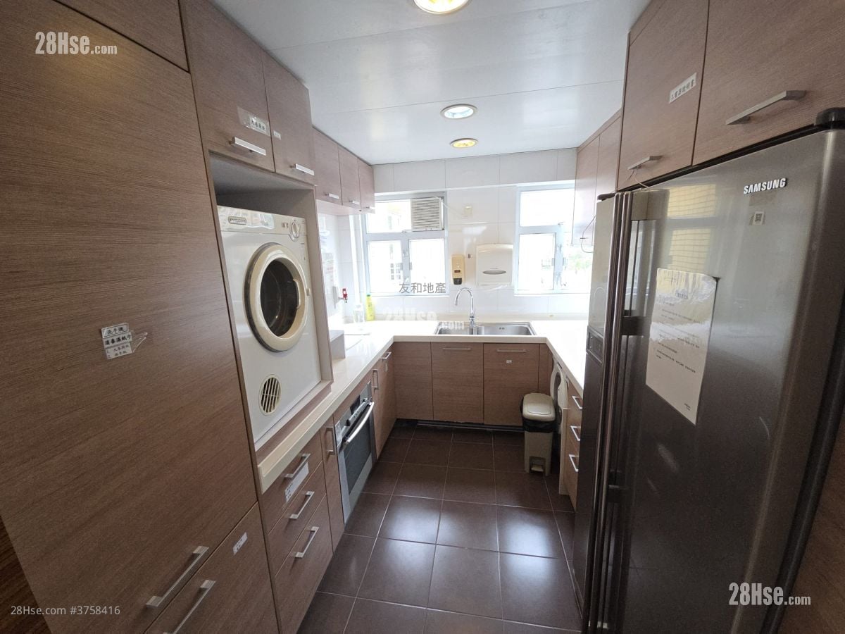 雅华阁 售盘 5+ 房 , 2 浴室 930 平方尺