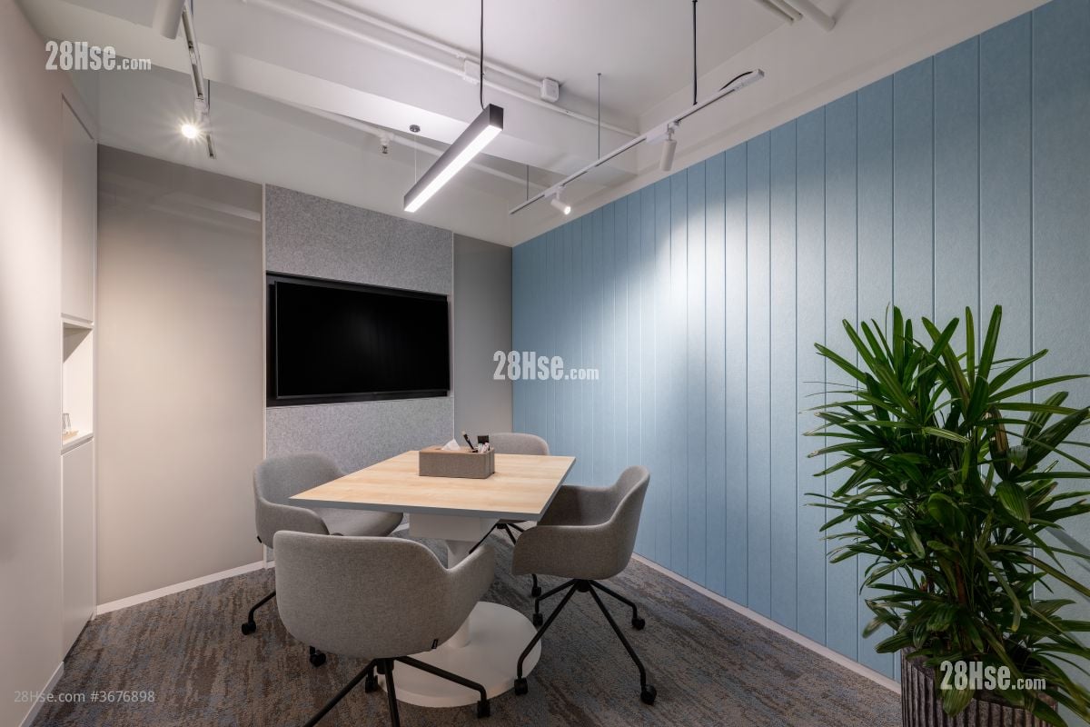 德輔道中心 租盤 10,915 平方呎