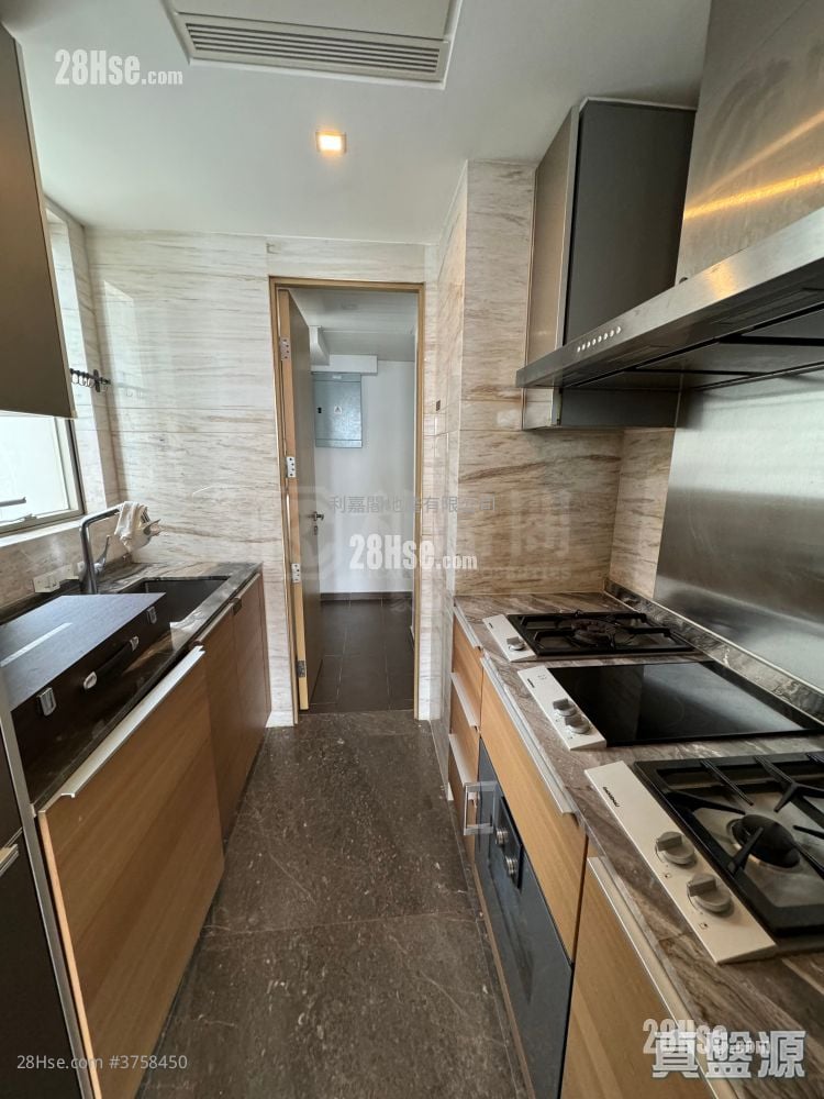 维港颂 售盘 3 房 , 1 浴室 1,064 平方尺