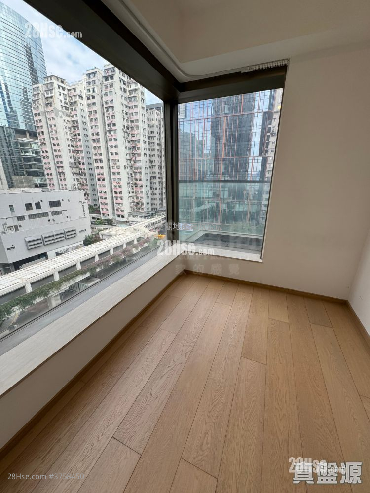 维港颂 售盘 3 房 , 1 浴室 1,064 平方尺