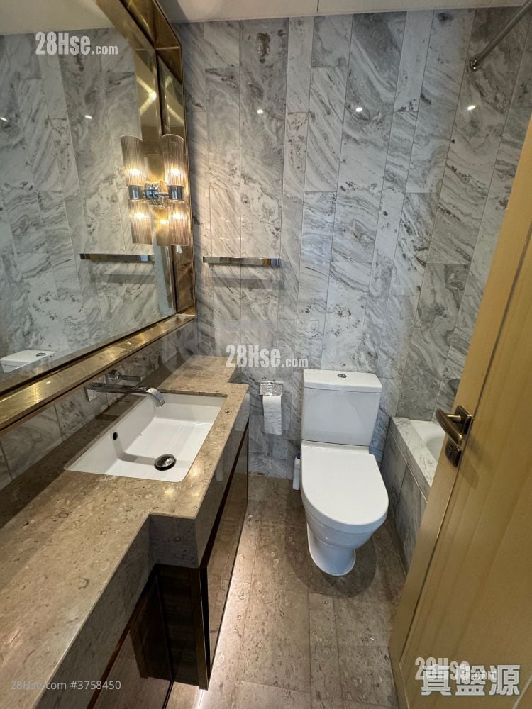 维港颂 售盘 3 房 , 1 浴室 1,064 平方尺