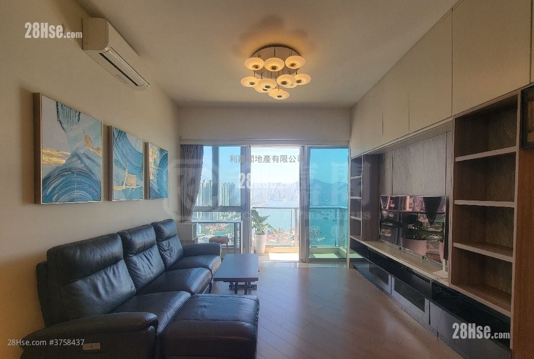 Cullinan West Sell 4 Bedrooms , 3 Bathrooms 1,214 ft²