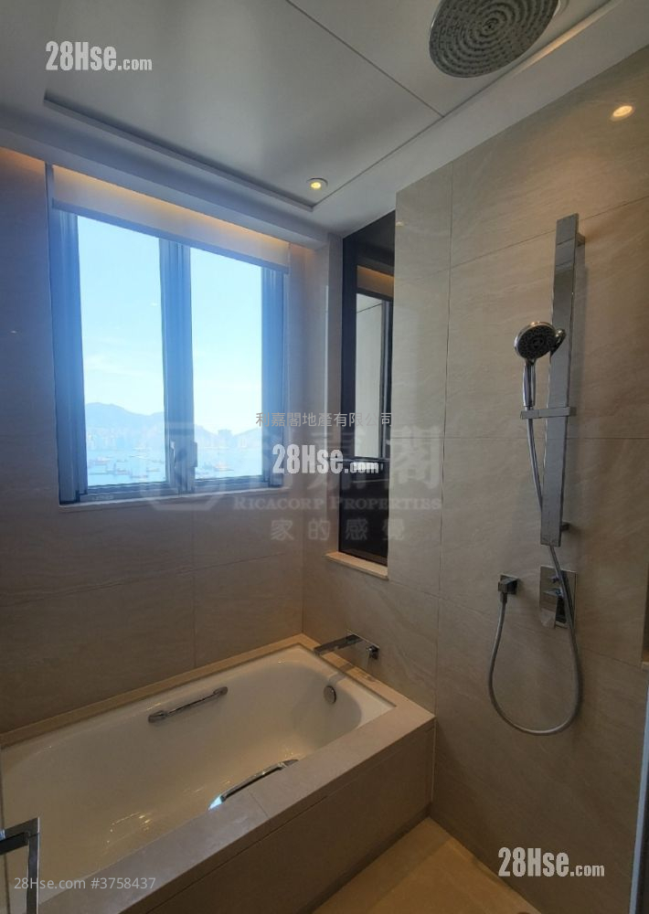 Cullinan West Sell 4 Bedrooms , 3 Bathrooms 1,214 ft²