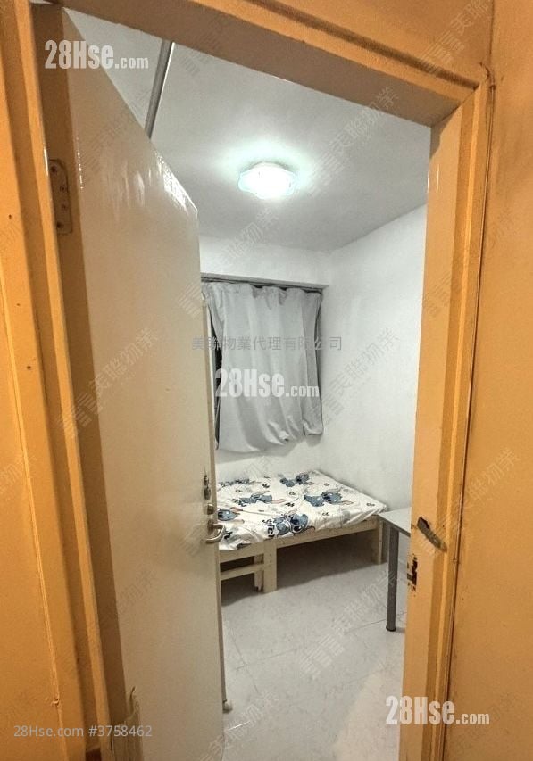 Bauhinia Garden Sell 2 Bedrooms , 1 Bathroom 431 ft²