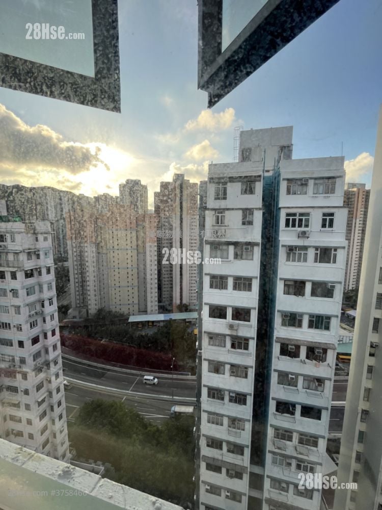 东湾阁 售盘 2 房 , 1 浴室 335 平方尺