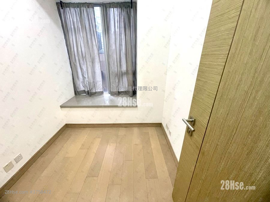 The Reach Sell 3 Bedrooms , 1 Bathroom 660 ft²