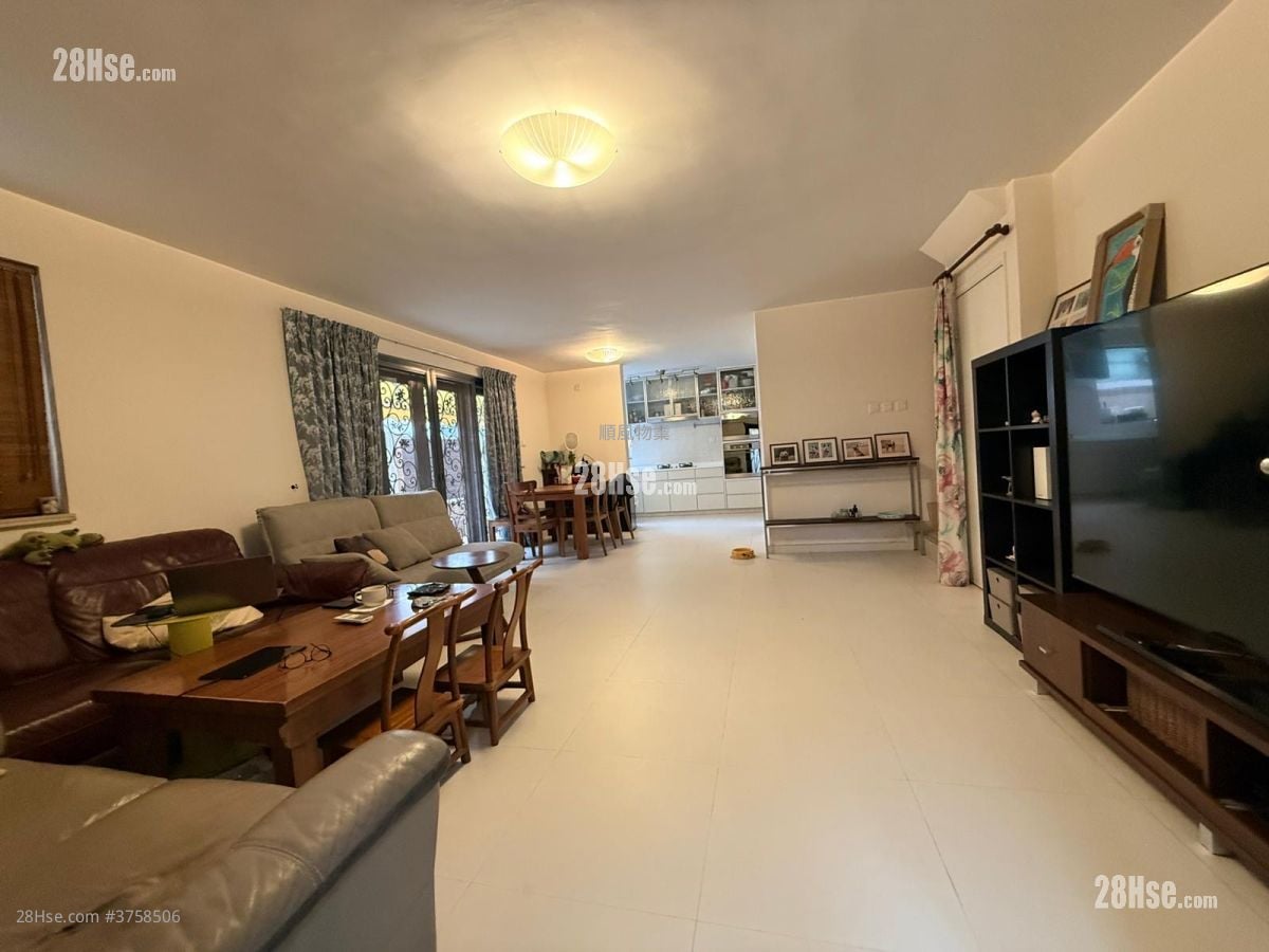 村屋 售盘 4 房 , 3 浴室 1,400 平方尺