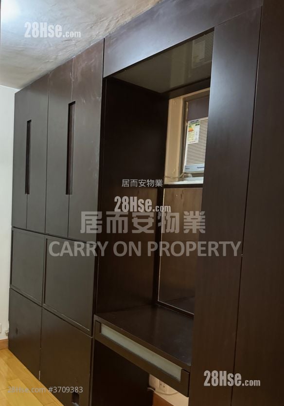 Riviera Gardens Rental 3 Bedrooms , 1 Bathroom 558 ft²