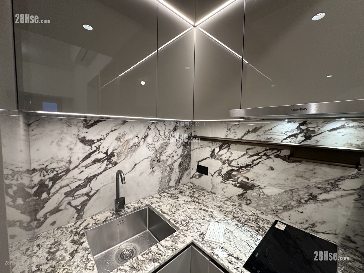 Topside Residence Rental 2 Bedrooms , 1 Bathroom 414 ft²